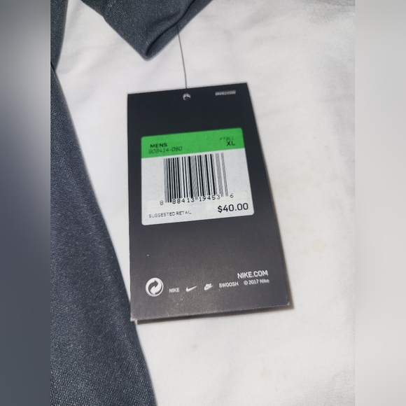 Nike Men's Black Polo Shirt - Picture 4 of 4